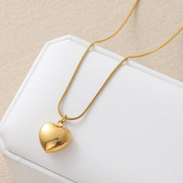 TARADE Heart Pendant Necklace